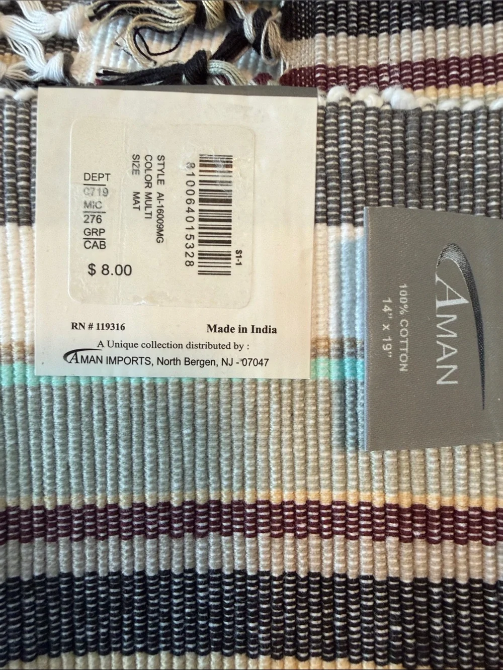 Bundle of 8 new placemats.